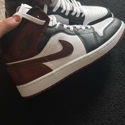 Nike Jordan 1 Burgundy