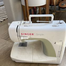 Singer Sewing Machine Model 1507 - machine only no pedal/power supply