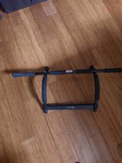 Pull up bar