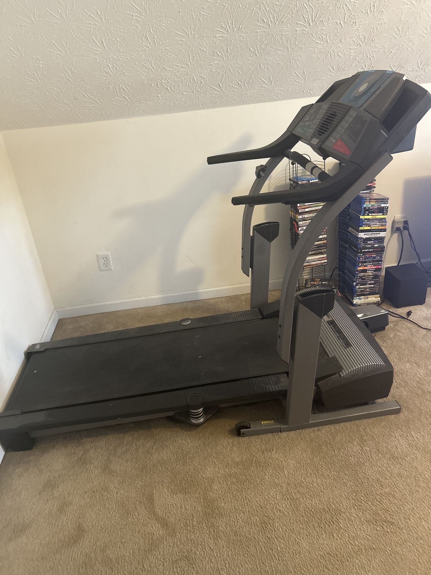 PRO-FORM 1200 TREADMILL