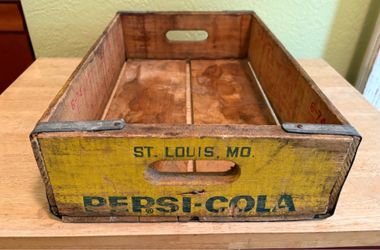 Vintage 1974 Pepsi-Cola Crate
