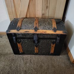 Antique Hump Back Trunk