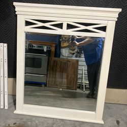 White dresser mirror (DELIVERY AVAILABLE)