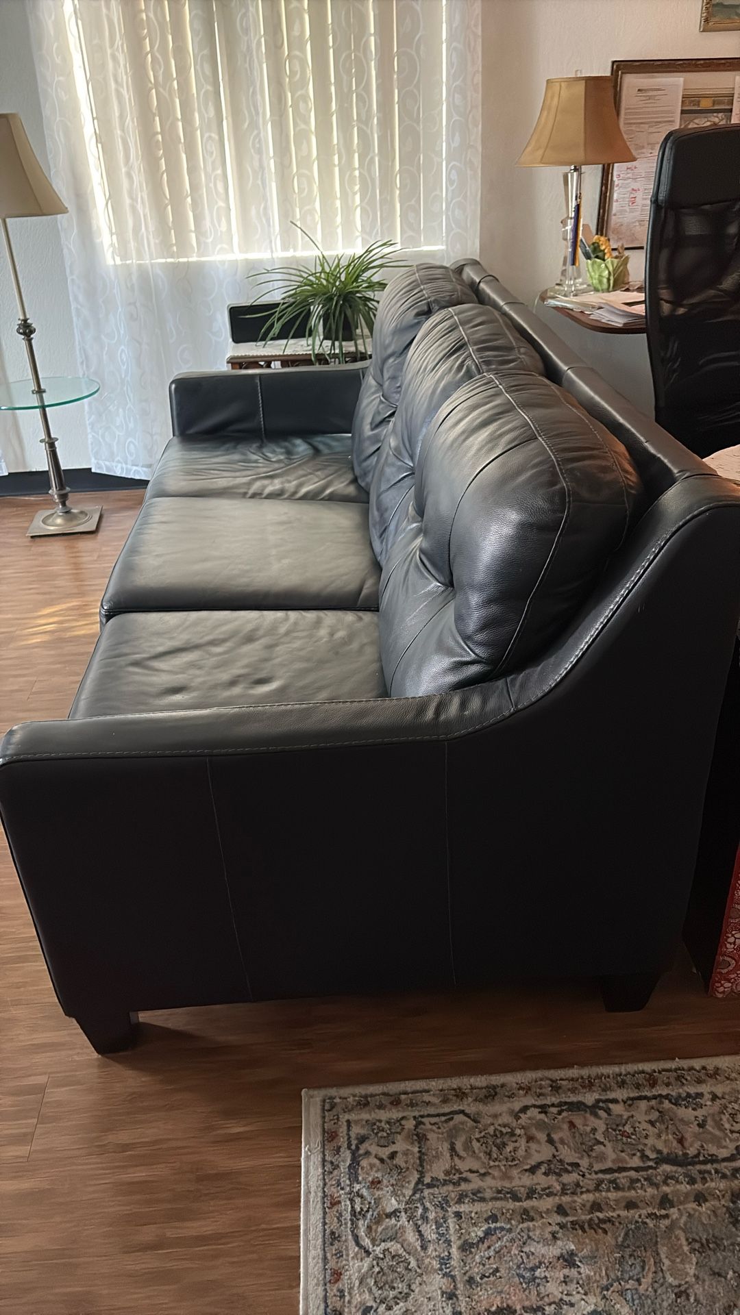 Quality Furniture > $3 Round Table, $10 White Table, $150 Leather Sofa N Chair