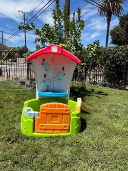 STEP 2 CORNER HOUSE