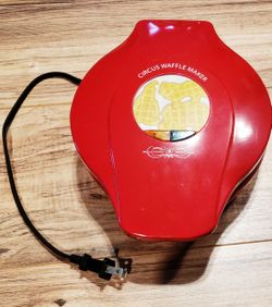 Circus waffle maker