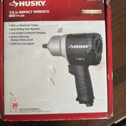Husky 1/2 In Impact Wrench 800ft Lbs