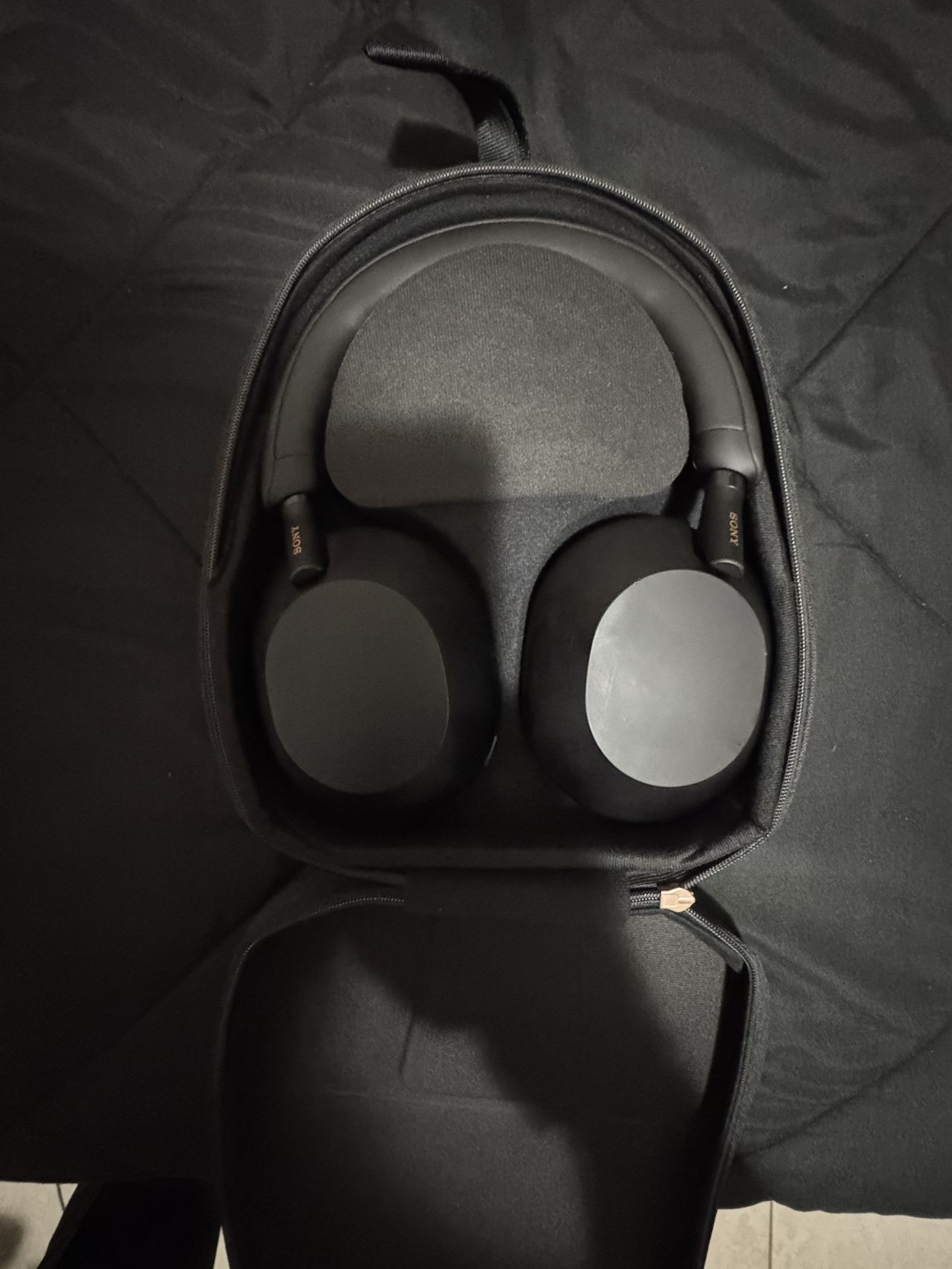 Sony XM5 Headphones