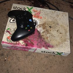 (used) Xbox One S