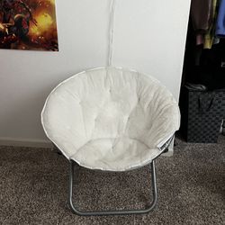 White Foldable Saucer Chair 