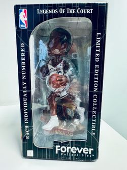 2003 Lebron James Rookie Forever Collectibles Legends of the Court Bobblehead