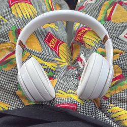 Beats Solo 4 