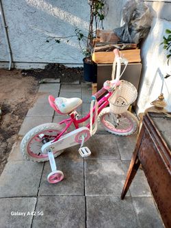 Girls bike