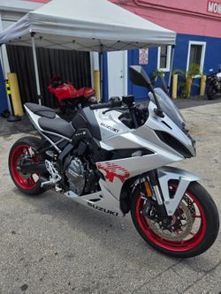2024 SUZUKI GSX 800R