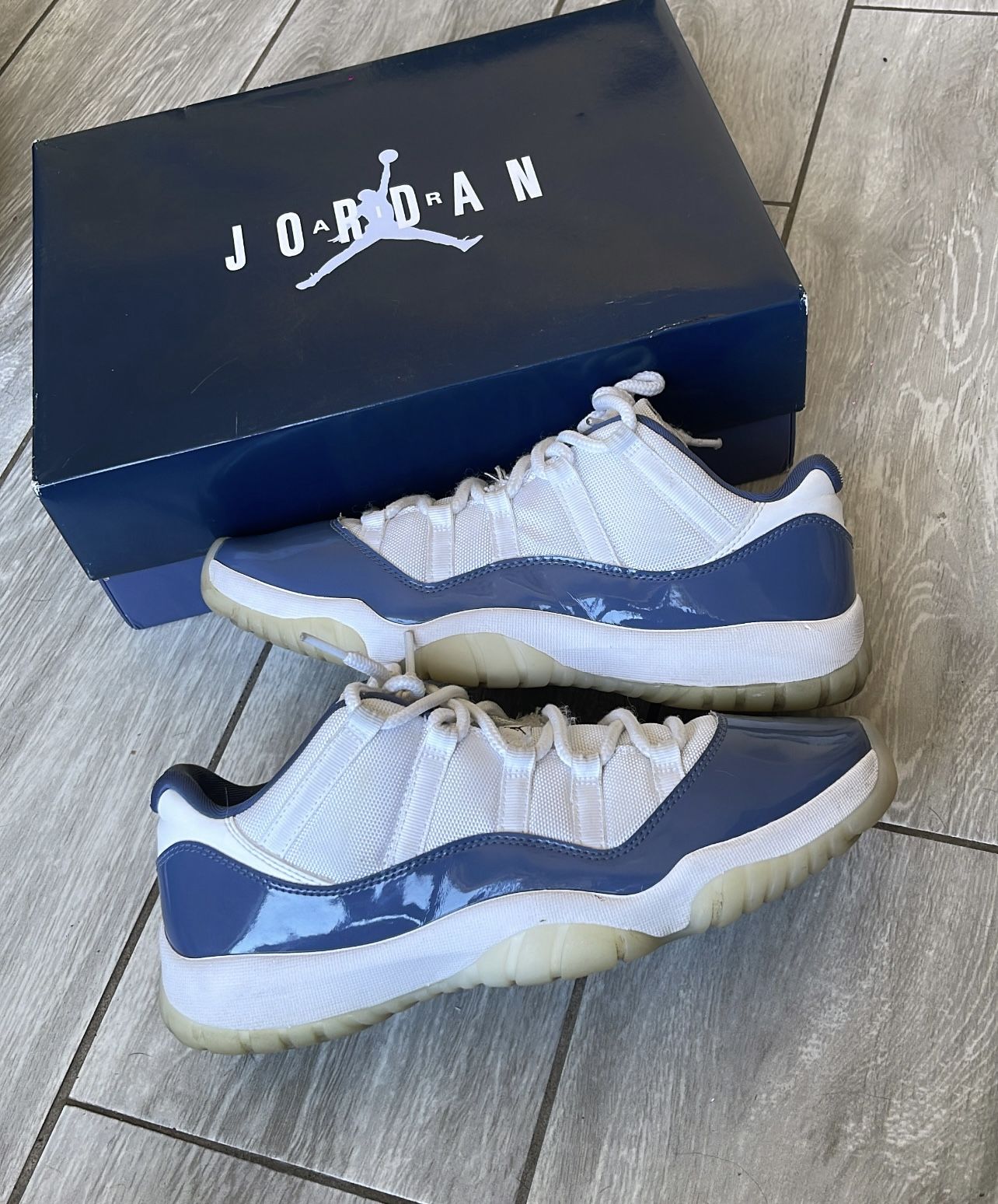 Jordan 11 Low Midnight Navy Size 11