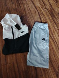 Nike sweatsuit