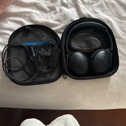 Bosé Headset With Case