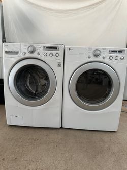 LG washer and dryer gas laundry set