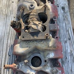 Edelbrock Aluminum Intake SBC Performer $10 OBO!