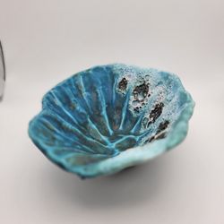 Unique Lava Glaze Pottery Lee Oululani Plevney Maui Seashell Bowl 6"
