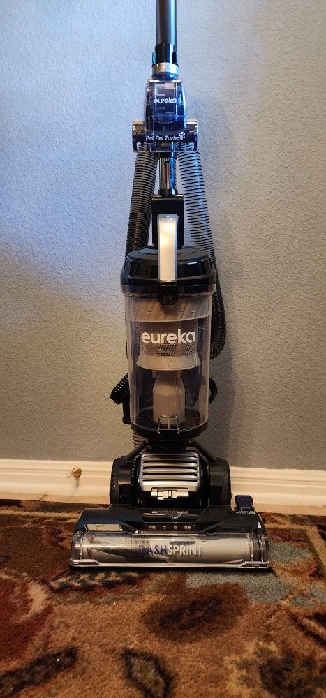 EUREKA DASHSPRINT ANTI TANGLE UPRIGHT VACUUM CLEANER WITH HEADLIGHTS 