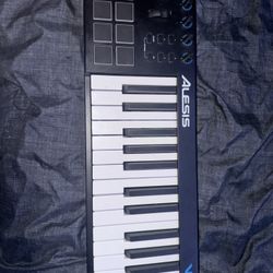 Alesis V-25