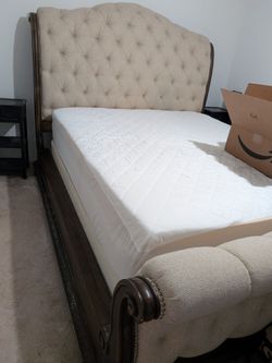 Cal King wood bed