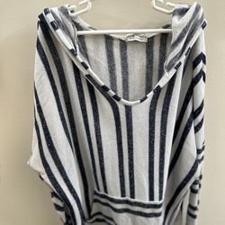 Women’s Hooded Long Sleeve Sweater