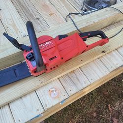 Mikwaukee Chainsaw M18