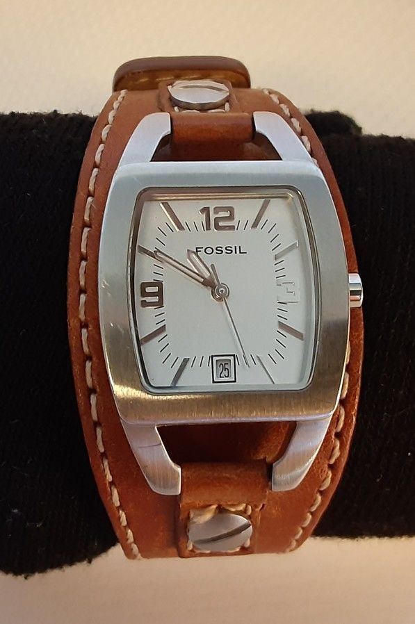 Fossil Watch Ladies JR-5187 Solid Steel Quartz Date Leather Cuff Band New Battery On 6/23