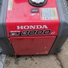 Honda EU3000is Inverter Generator