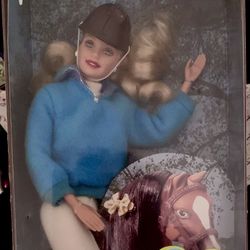 BARBIE HORSEBACK RIDING DOLL FULLY POSABLE VINTAGE RN 50609