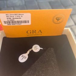 GRA Certified Moissanite Ring – 1.37CT D VVS – Size 7 – 8H8A