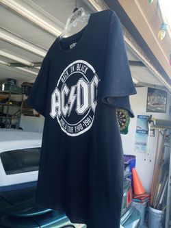VINTAGE AC/DC World Tour 1(contact info removed) Back in Black T-shirt