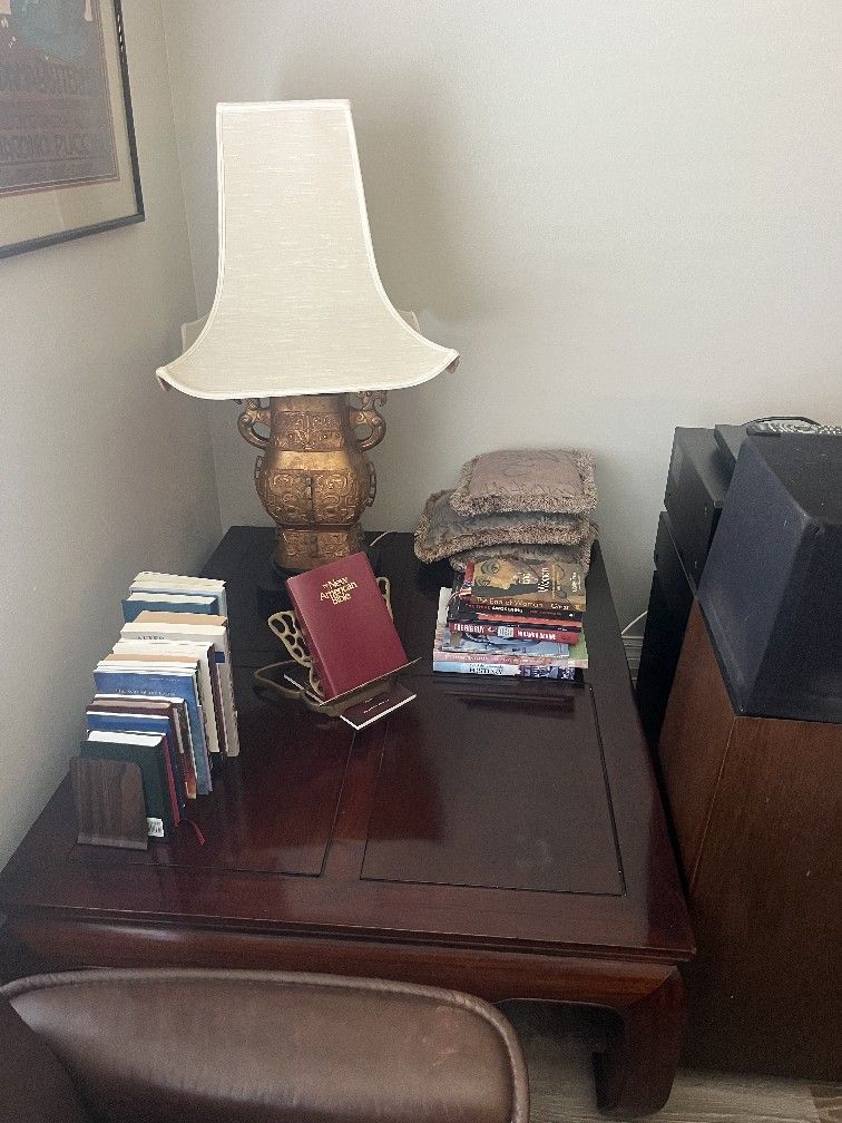 Oriental coffee table solid M horse hoof