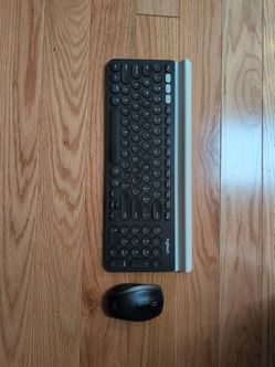 Logitech Wireless Keyboard and Mouse Combo