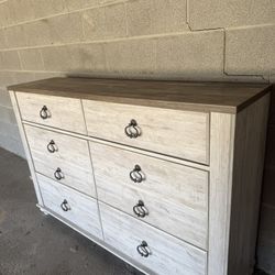 Willowton 6 Drawer Dresser