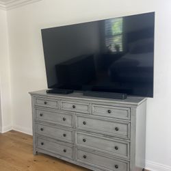 Samsung 75” 4K UHD Smart TV + Swivel Mount – Barely Used – UN75CU7000FXZA – Retails $648