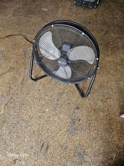 Metal fan