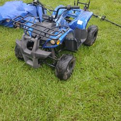 Tao 125cc Four Wheeler (Need Key And Battery)