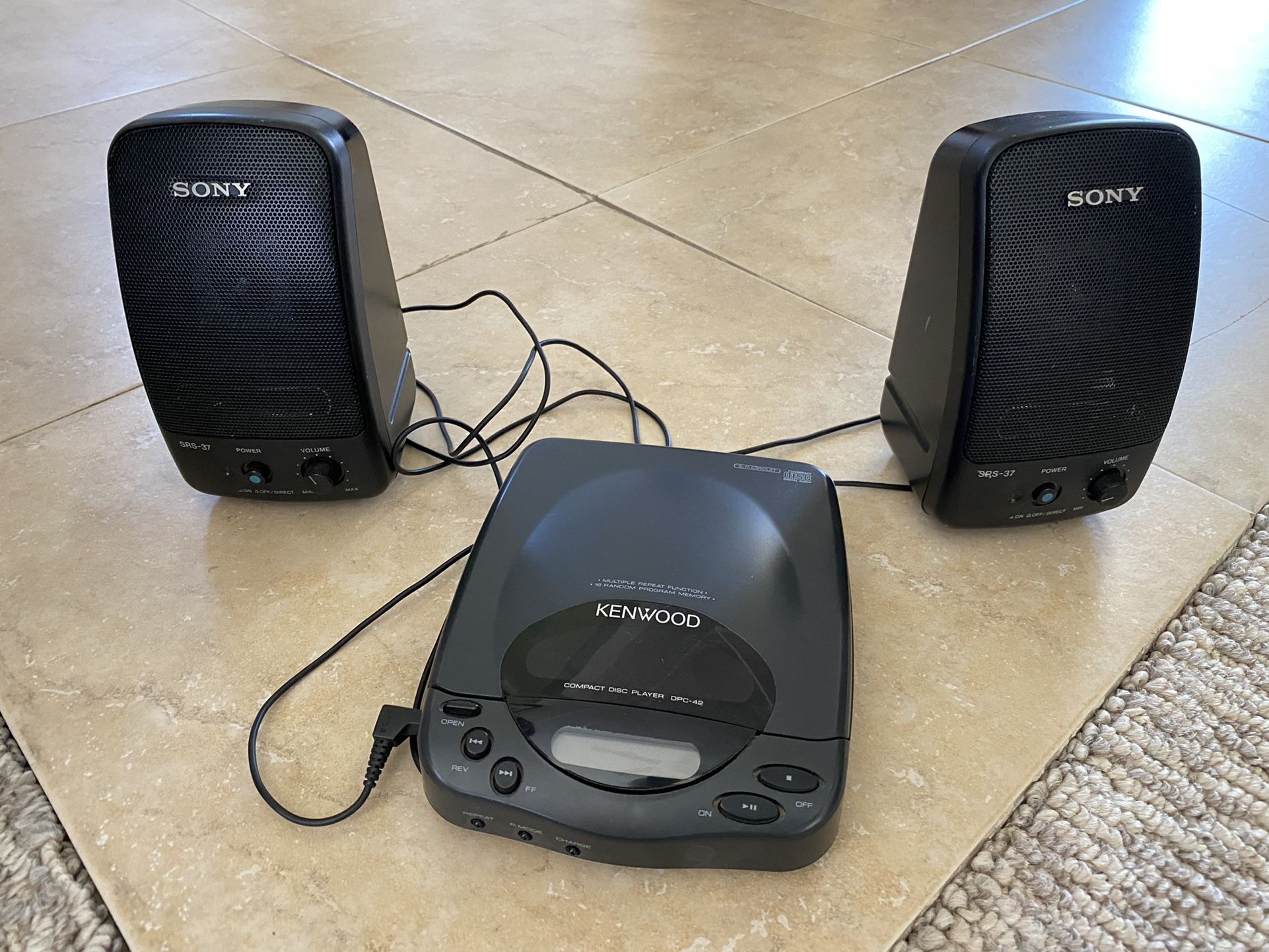 VINTAGE Portable Kenwood CD Player Set