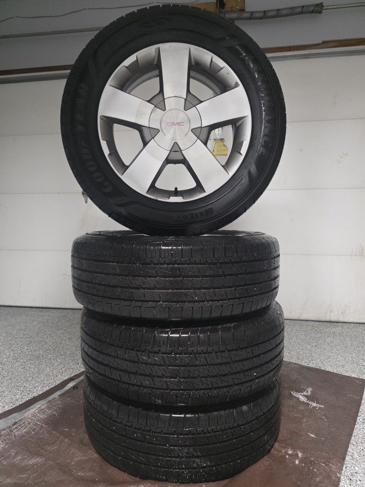 GMC Acadia Tires w/Rims
