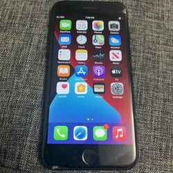 Apple iPhone 7 - Unlocked - 32GB has crack check pictures