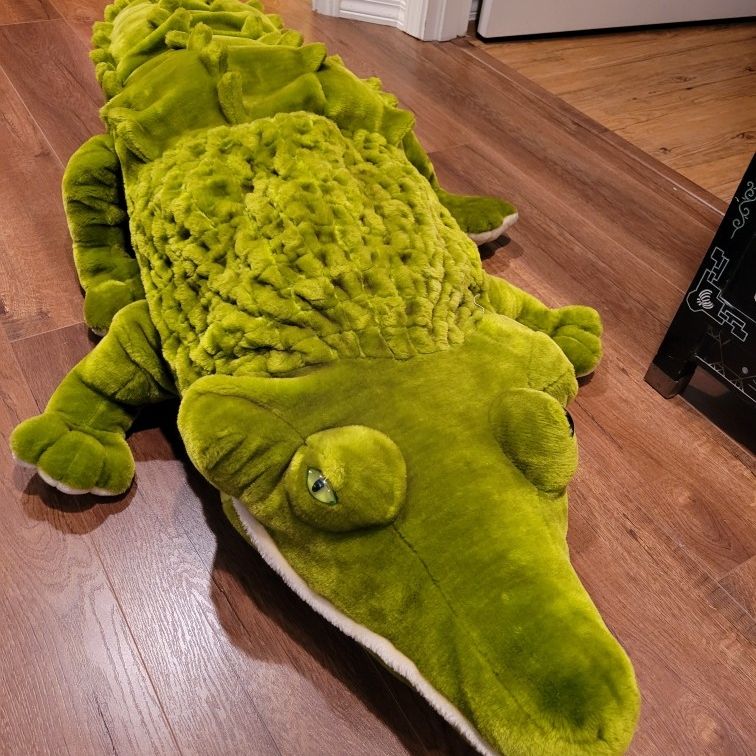 Melissa and doug alligator plush deals