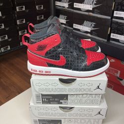 JORDAN 1 MID SS (PS Bred Text) [11c  &  3Y  ]