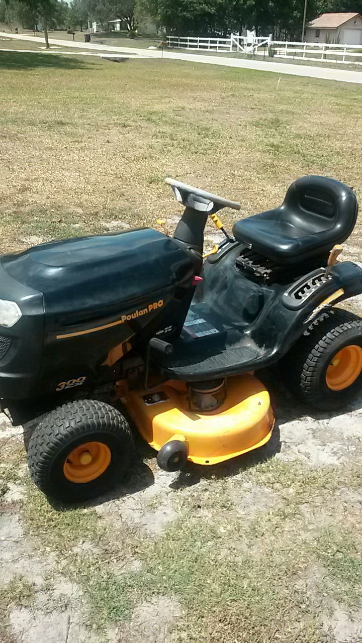 Poulan pro deals 300 riding mower