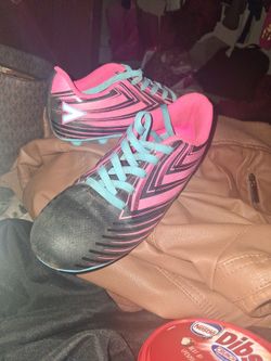 Girls soccer shoes
