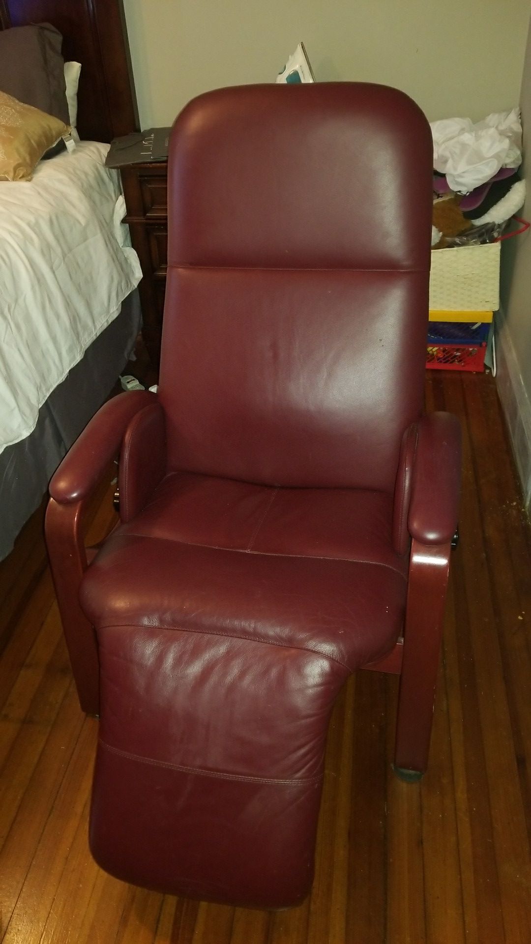 Recliner chair .