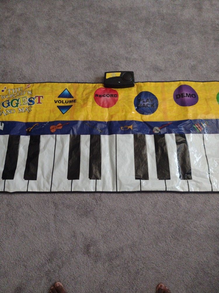 World Biggest Piano Mat