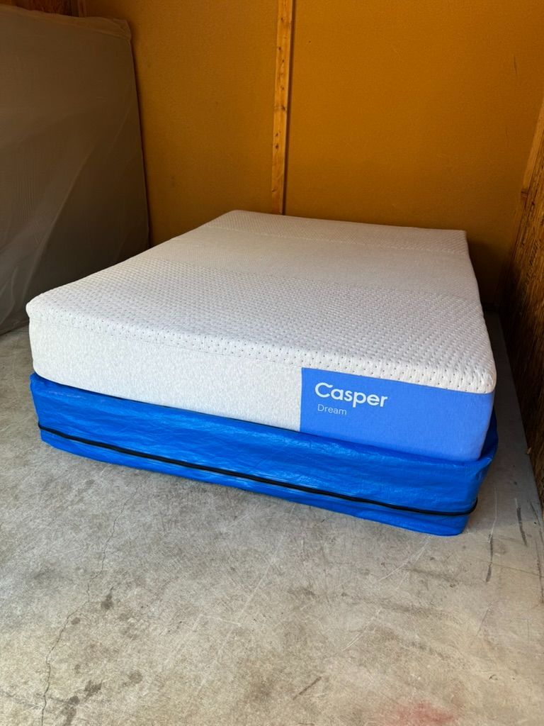 CASPER Dream Queen Mattress - Delivery Available!